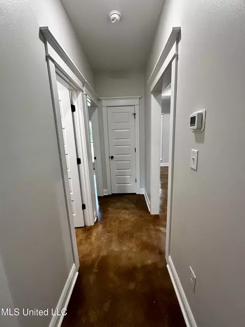 Entry Way - 6209 Mccormack Rd, Moss Point, MS 39562 photo 2 of 2