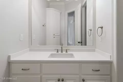 Bath - 100 Laird Ave, Madison, MS 39110 photo 4 of 5