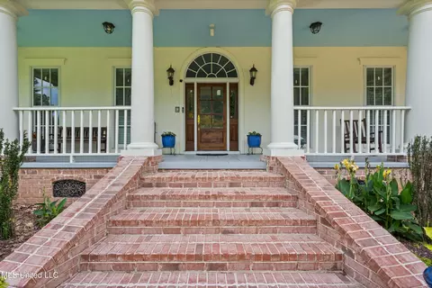 Exterior - 193 E Crockett Loop, Hernando, MS 38632 photo 5 of 22