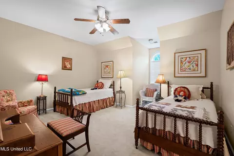 Bedroom - 193 E Crockett Loop, Hernando, MS 38632 photo 3 of 7