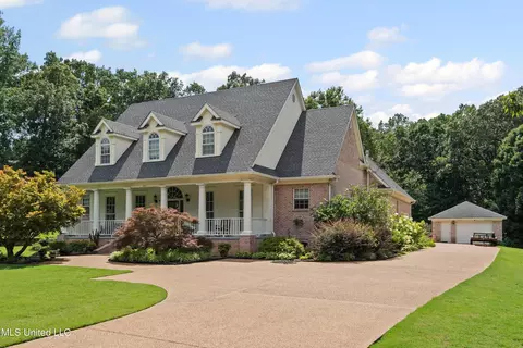 Exterior - 193 E Crockett Loop, Hernando, MS 38632 photo 3 of 22
