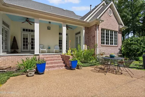 Exterior - 193 E Crockett Loop, Hernando, MS 38632 photo 8 of 22