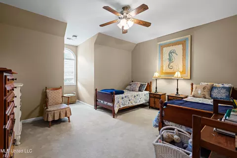 Bedroom - 193 E Crockett Loop, Hernando, MS 38632 photo 4 of 7