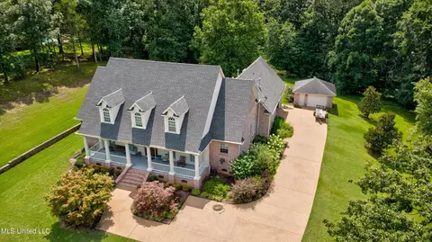 Exterior - 193 E Crockett Loop, Hernando, MS 38632 photo 17 of 22