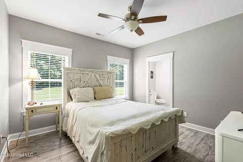 Bedroom - 7100 County Line Rd, Coldwater, MS 38618 photo 3 of 4