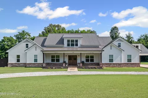 Exterior - 7100 County Line Rd, Coldwater, MS 38618 photo 2 of 9
