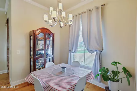 Dining - 218 Falls Xing, Madison, MS 39110 photo 1 of 1