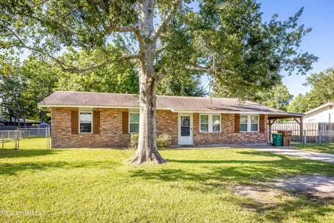 41 Linda Ln, Long Beach, MS 39560