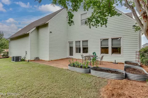 Exterior - 200 Arbor Trl, Brandon, MS 39047 photo 10 of 20