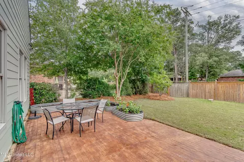 Exterior - 200 Arbor Trl, Brandon, MS 39047 photo 8 of 20