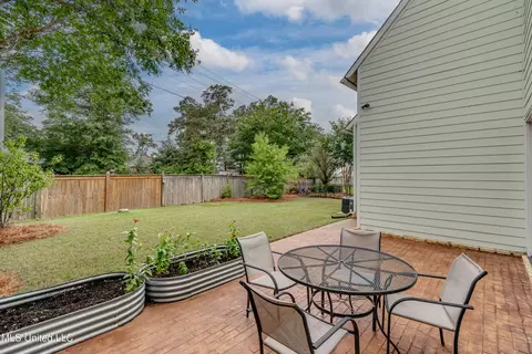 Exterior - 200 Arbor Trl, Brandon, MS 39047 photo 14 of 20