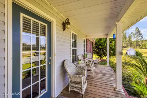 Exterior - 3287 Lloyd Eubanks Rd, Lucedale, MS 39452 photo 4 of 12