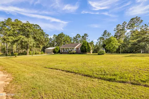 Exterior - 3287 Lloyd Eubanks Rd, Lucedale, MS 39452 photo 2 of 12