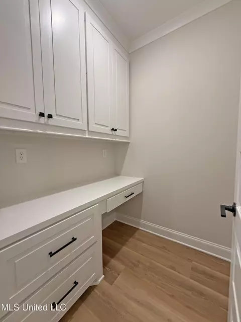 211 Wethersfield Dr, Florence, MS 39073 photo 9