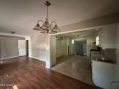 3141 Oak Forest Dr, Jackson, MS 39212 photo 3