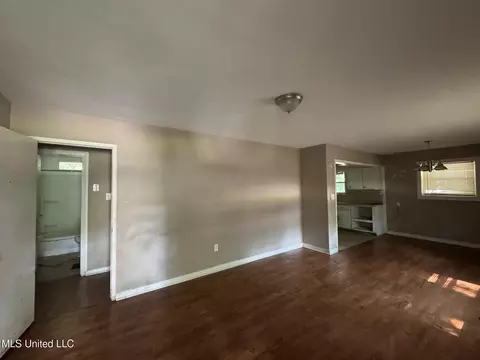 3141 Oak Forest Dr, Jackson, MS 39212 photo 2