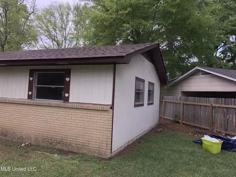 950 Woodville Dr, Jackson, MS 39212 photo 8