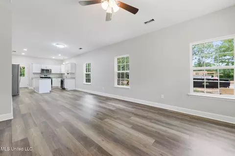 Living - 124 Readys Dr, Lucedale, MS 39452 photo 3 of 3