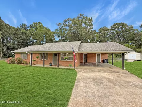 426 Gretna St, Pearl, MS 39208