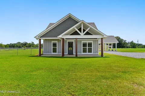 2156 Agricola Latonia Rd, Lucedale, MS 39452
