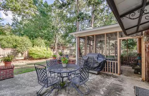 Exterior - 407 Daniel Dr, Brandon, MS 39047 photo 9 of 14