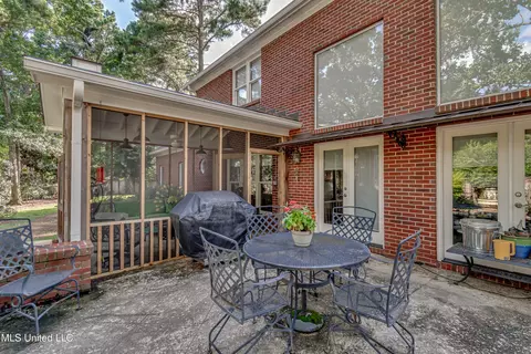 Exterior - 407 Daniel Dr, Brandon, MS 39047 photo 10 of 14