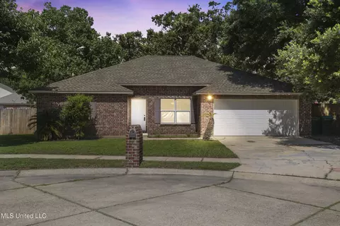 2305 Anniston Oaks Dr, Gulfport, MS 39507
