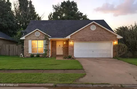 2059 Woodfield Ln, Biloxi, MS 39532