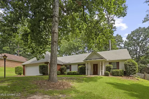 830 Rushton Cir, Brandon, MS 39047 photo 2