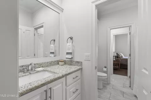 Bath - 118 Hampton Ln, Madison, MS 39110 photo 6 of 6
