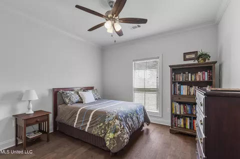 Bedroom - 118 Hampton Ln, Madison, MS 39110 photo 2 of 3