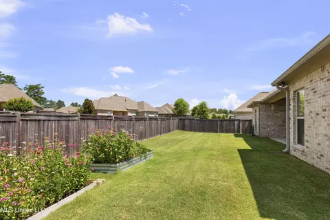 Exterior - 118 Hampton Ln, Madison, MS 39110 photo 3 of 4