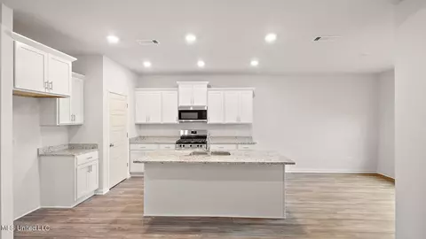 Kitchen - 440 Piney Dr, Pearl, MS 39208 photo 1 of 1