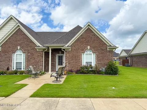 3271 Parkdale Cv, Southaven, MS 38672