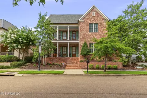 106 Harper St, Ridgeland, MS 39157
