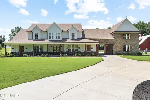 12097 Old Byhalia Rd, Byhalia, MS 38611
