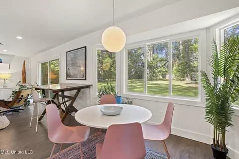 Dining - 3950 Eastline Dr, Jackson, MS 39211 photo 3 of 3