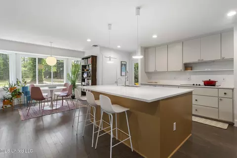 Kitchen - 3950 Eastline Dr, Jackson, MS 39211 photo 2 of 3