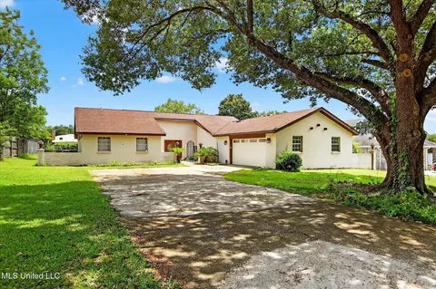 12384 Crestview Ct, Gulfport, MS 39503