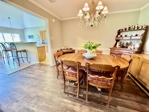 Dining - 107 Masters Dr, Senatobia, MS 38668 photo 2 of 3