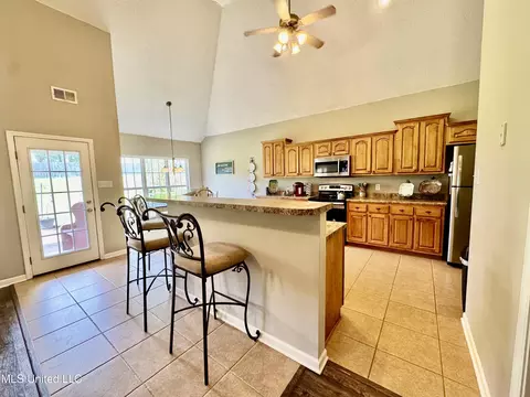 Kitchen - 107 Masters Dr, Senatobia, MS 38668 photo 1 of 4