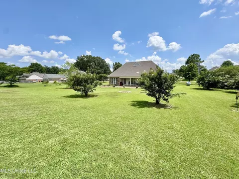Exterior - 107 Masters Dr, Senatobia, MS 38668 photo 5 of 6