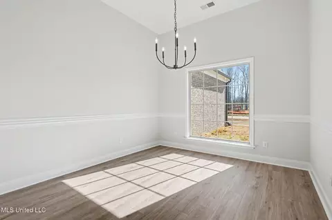Dining - 2545 Scott Meadows Ln, Hernando, MS 38632 photo 1 of 2