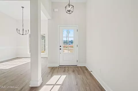 Entry Way - 2545 Scott Meadows Ln, Hernando, MS 38632 photo 1 of 2