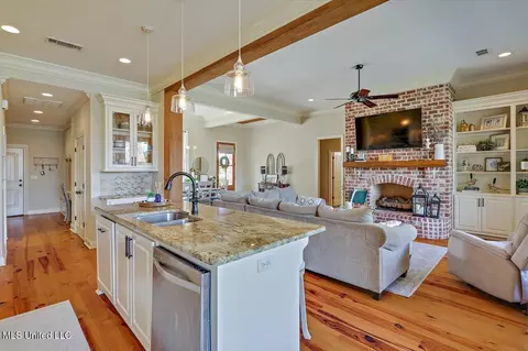 Kitchen - 109 Claiborne St, Madison, MS 39110 photo 2 of 4