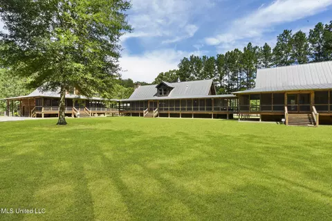 1163 John Amacker Rd, Poplarville, MS 39470