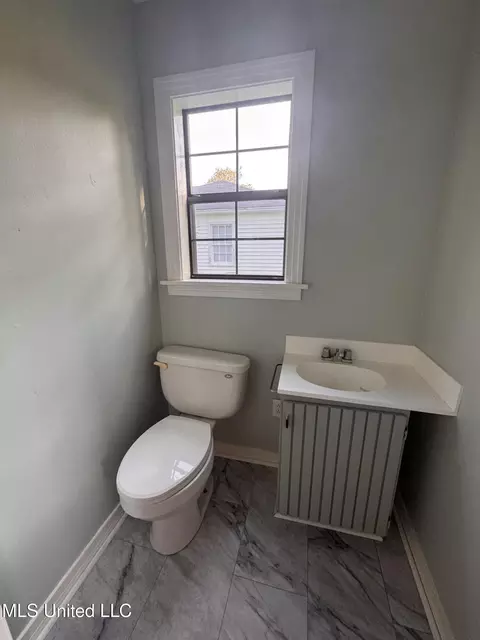 Bath - 1804 Wheeler Dr, Natchez, MS 39120 photo 3 of 3