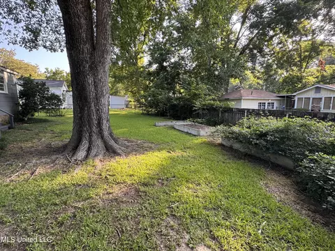 Exterior - 1804 Wheeler Dr, Natchez, MS 39120 photo 4 of 4