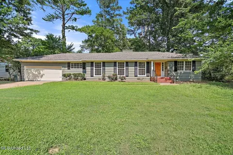 3958 Eastline Dr, Jackson, MS 39211 photo 1
