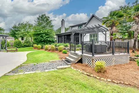 Exterior - 215 Chestnut Spring Rd, Flora, MS 39071 photo 9 of 19